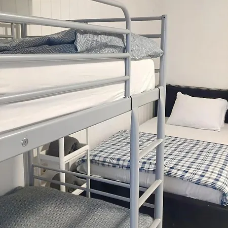 For Four People Nina * Lubiana